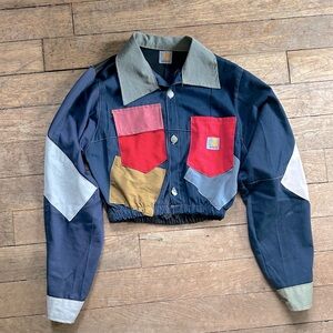 Carhartt vintage reworked jacket cropped (size small)